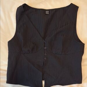 Black Sleeveless Button Top